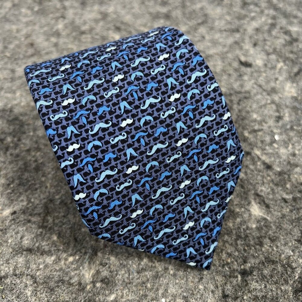 Vineyard Vines Mens Tie Blue Moustaches & Whales MOVEMBER ~61" x 3 1/2"